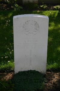 Dozinghem Military Cemetery - Wilson, Andrew